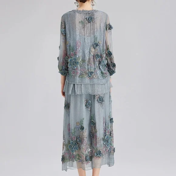 Rich Radi Q’s 3-D Floral Silk Skirt – Bluish Gray, Handcrafted Couture - Picture 5 of 9